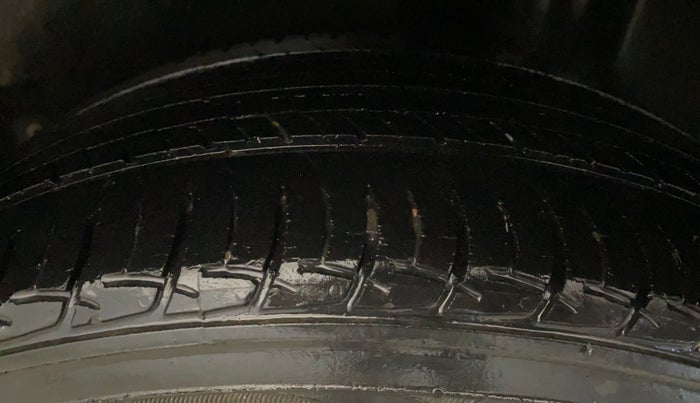 2018 Volkswagen Polo HIGHLINE PLUS 1.2(16 ALLOY, Petrol, Manual, 51,699 km, Left Rear Tyre Tread