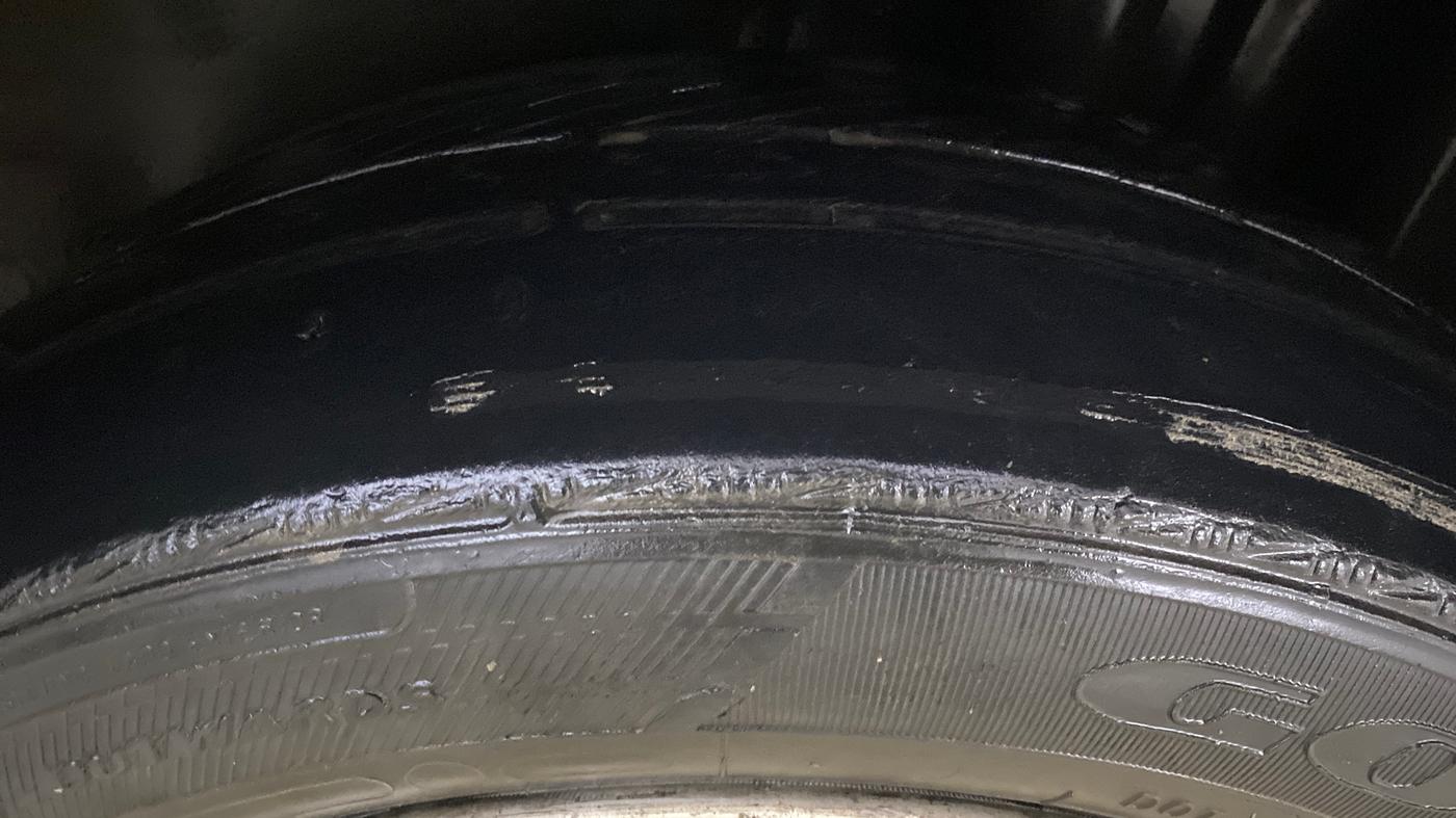 2015 Volkswagen Vento 1.2 TSI HIGHLINE PLUS AT, Petrol, Automatic, 50,563 km, Left Rear Tyre Tread