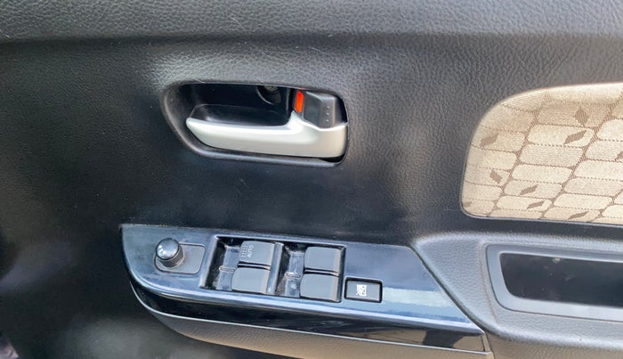 2018 Maruti Wagon R 1.0 VXI+ (O) MT, Petrol, Manual, 33,300 km, Driver Side Door Panels Control