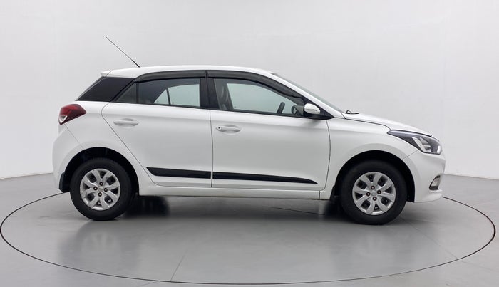 2017 Hyundai Elite i20 SPORTZ 1.2, Petrol, Manual, 66,682 km, Right Side View