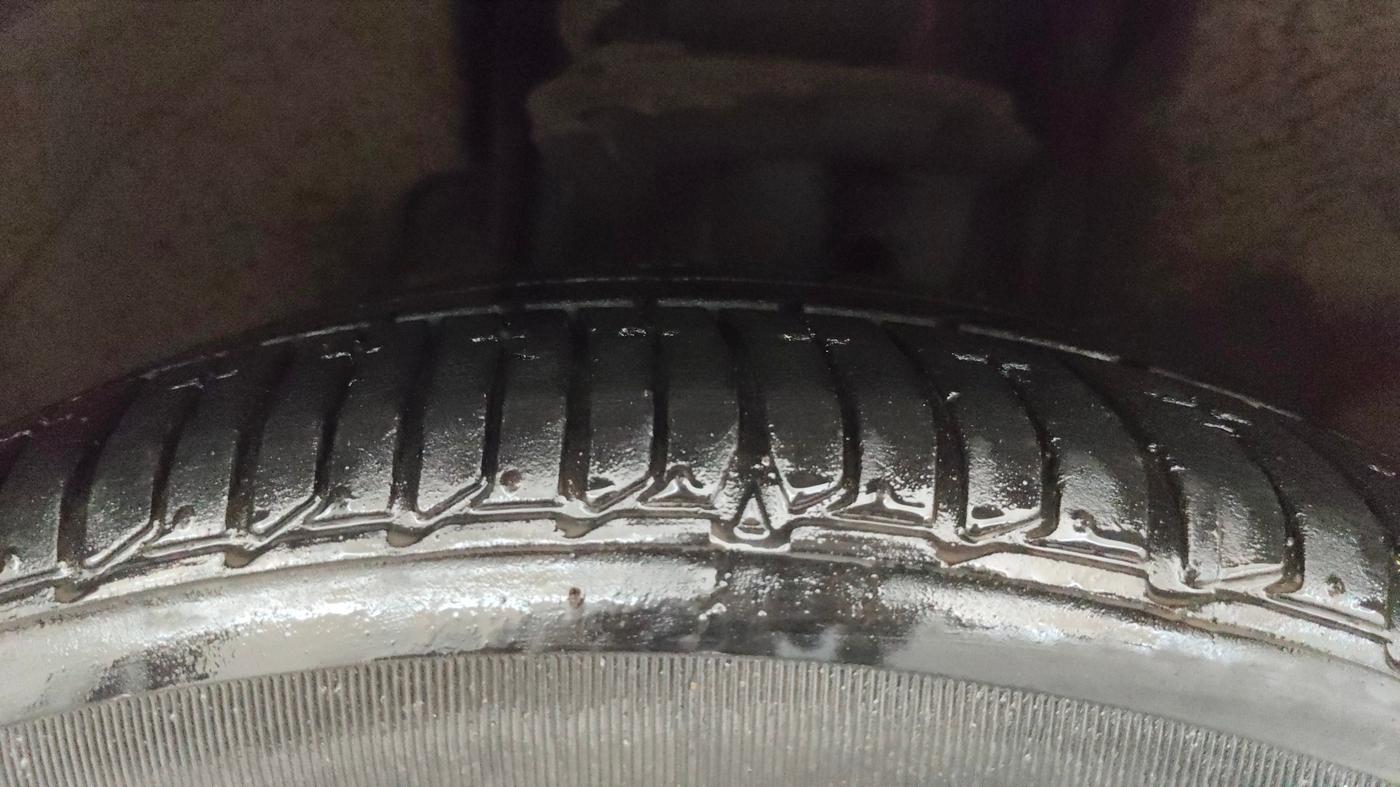2021 Tata TIGOR XZA PLUS PETROL, Petrol, Automatic, 34,973 km, Right Front Tyre Tread