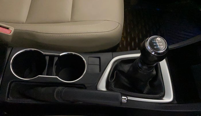 2015 Toyota Corolla Altis G PETROL, Petrol, Manual, 68,892 km, Gear Lever