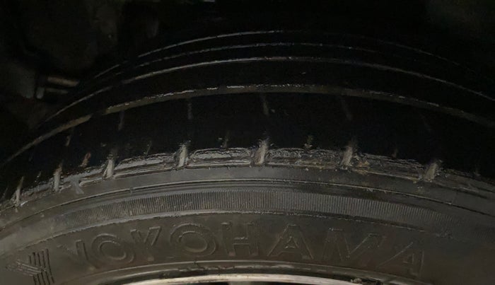 2015 Toyota Corolla Altis G PETROL, Petrol, Manual, 68,892 km, Left Rear Tyre Tread