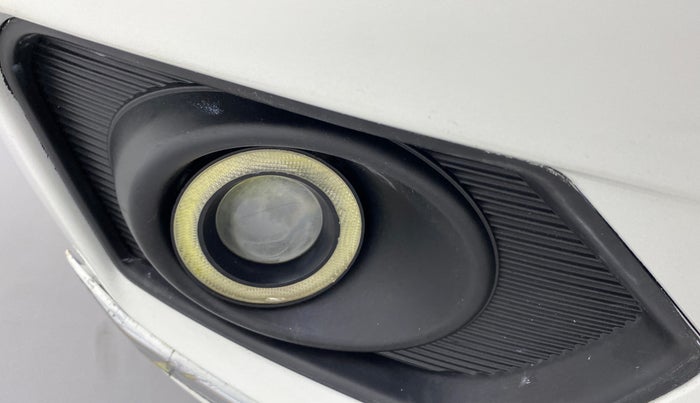 2018 Maruti Dzire VDI, Diesel, Manual, 97,390 km, Right fog light - Not working