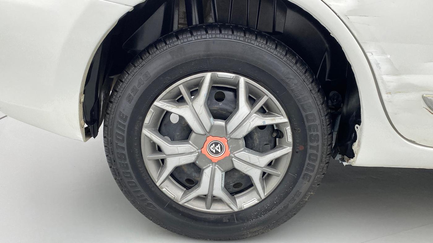 2018 Maruti Dzire VDI, Diesel, Manual, 97,390 km, Right Rear Wheel