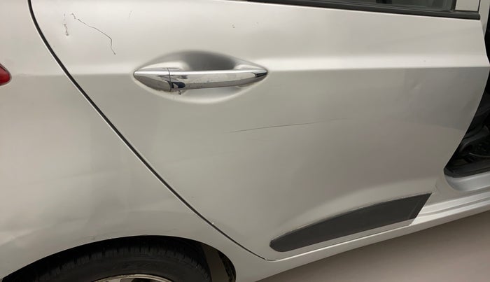 2015 Hyundai Grand i10 ASTA 1.2 KAPPA VTVT, Petrol, Manual, 40,819 km, Driver-side door - Slightly dented