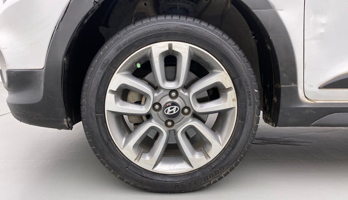 2018 Hyundai i20 Active 1.2 SX DUAL TONE, Petrol, Manual, 72,011 km, Left Front Wheel
