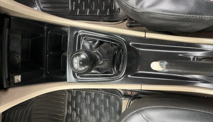 2014 Maruti Ciaz VXI, Petrol, Manual, 39,318 km, Gear Lever