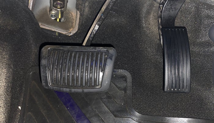 2024 Hyundai GRAND I10 NIOS ASTA AMT 1.2 KAPPA VTVT, Petrol, Automatic, 12,132 km, Pedals