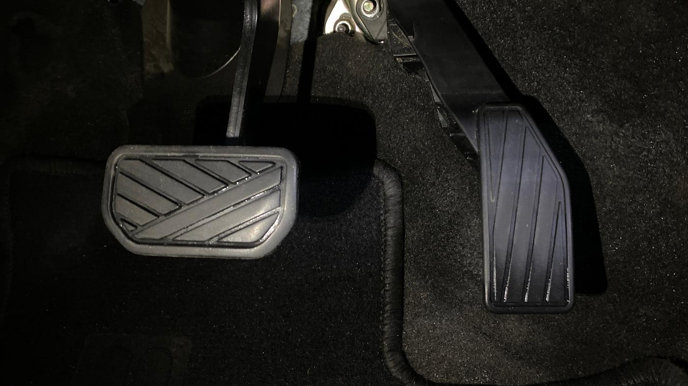 2020 Maruti S PRESSO VXI PLUS AMT, Petrol, Automatic, 57,188 km, Pedals