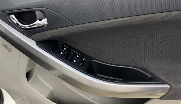 2017 Tata NEXON XZ PLUS PETROL, Petrol, Manual, 86,660 km, Driver Side Door Panels Control