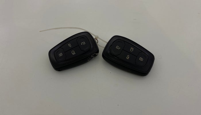 2017 Tata NEXON XZ PLUS PETROL, Petrol, Manual, 86,660 km, Key Close Up