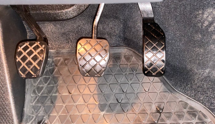 2018 Volkswagen Polo HIGHLINE PLUS 1.0 16 ALLOY, Petrol, Manual, 37,130 km, Pedals