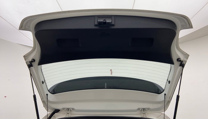 2018 Volkswagen Polo HIGHLINE PLUS 1.0 16 ALLOY, Petrol, Manual, 37,130 km, Boot Door Open