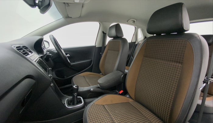 2018 Volkswagen Polo HIGHLINE PLUS 1.0 16 ALLOY, Petrol, Manual, 37,130 km, Right Side Front Door Cabin