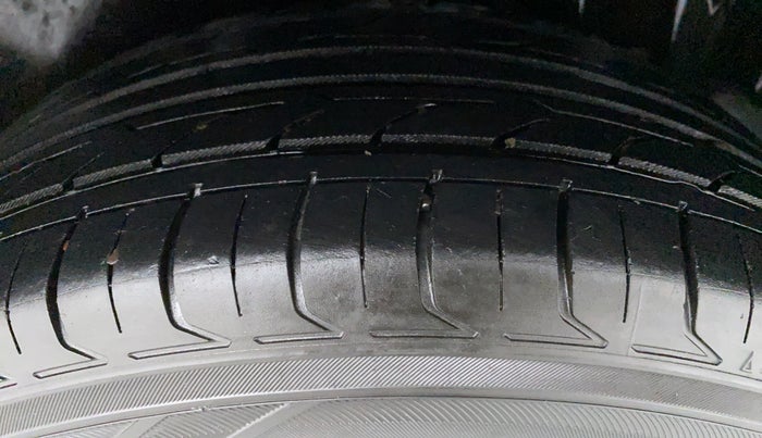 2018 Maruti S Cross ZETA 1.3 SHVS, Diesel, Manual, 50,204 km, Left Rear Tyre Tread