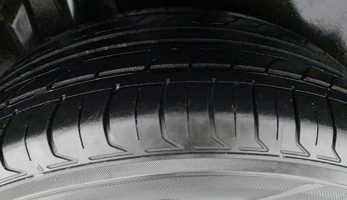 2018 Maruti S Cross ZETA 1.3 SHVS, Diesel, Manual, 50,204 km, Right Rear Tyre Tread