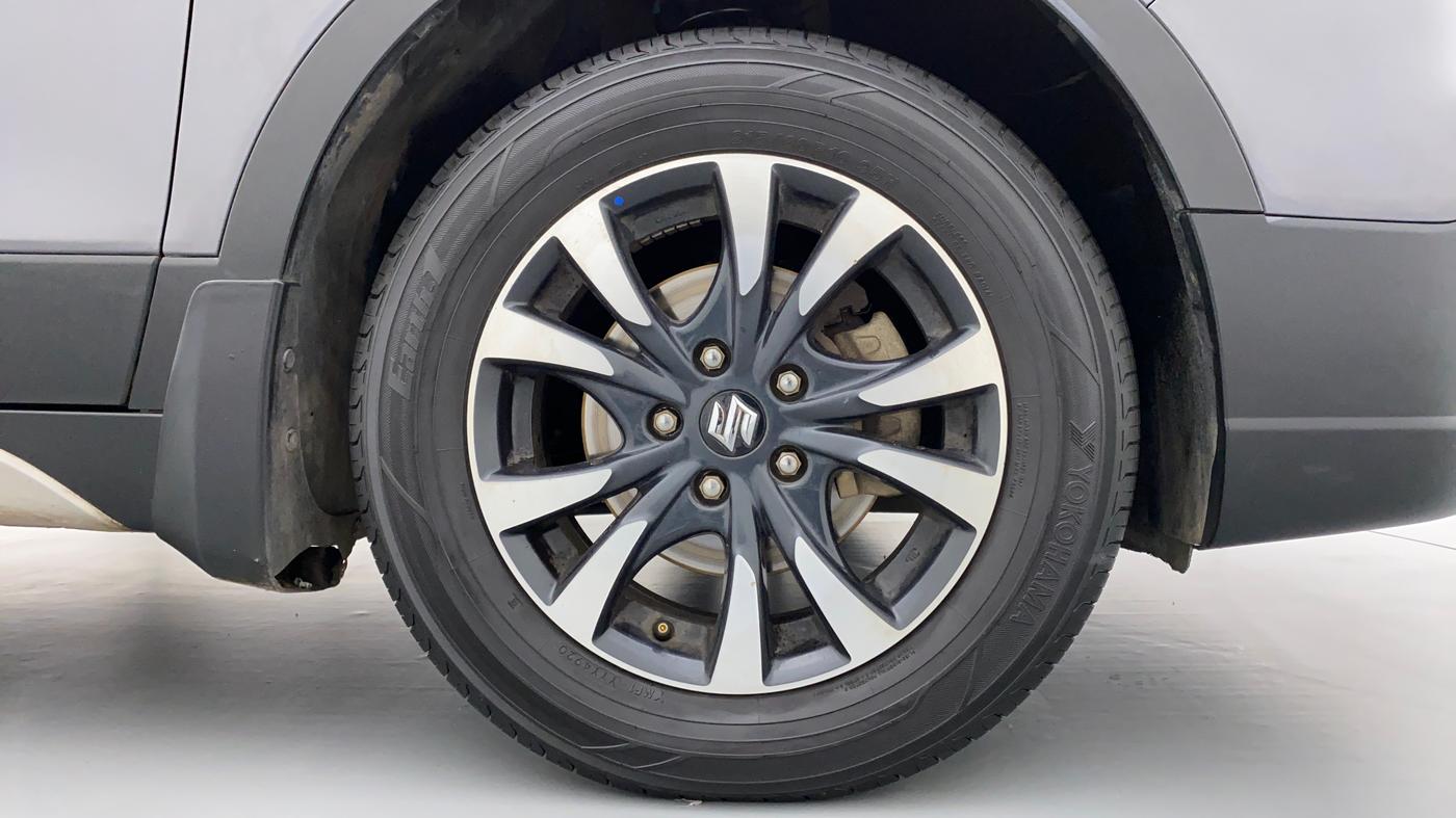 2018 Maruti S Cross ZETA 1.3 SHVS, Diesel, Manual, 50,204 km, Right Front Wheel
