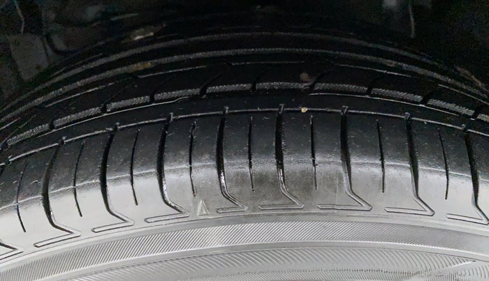 2018 Maruti S Cross ZETA 1.3 SHVS, Diesel, Manual, 50,204 km, Left Front Tyre Tread