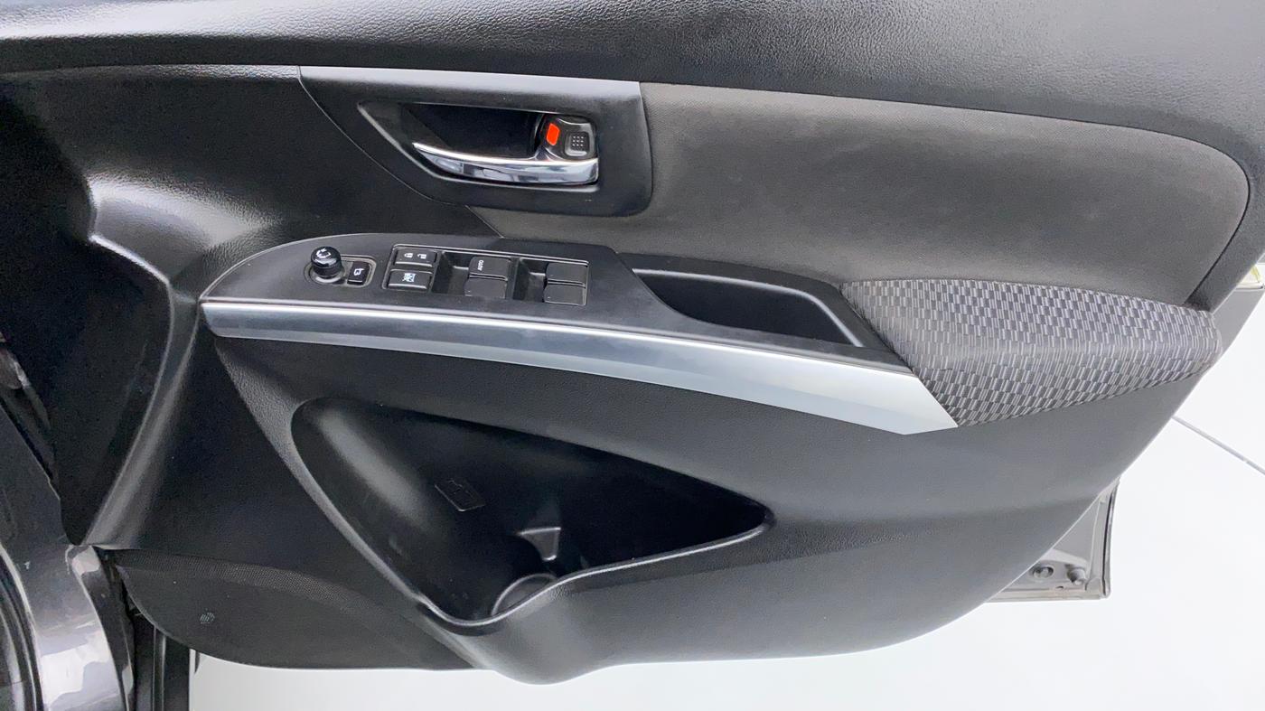 2018 Maruti S Cross ZETA 1.3 SHVS, Diesel, Manual, 50,204 km, Driver Side Door Panels Control