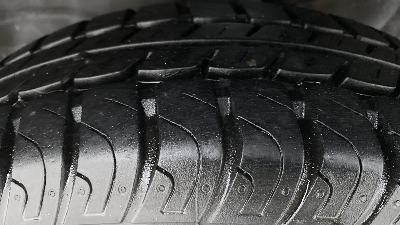 2015 Maruti Wagon R 1.0 VXI, Petrol, Manual, 12,881 km, Left Front Tyre Tread