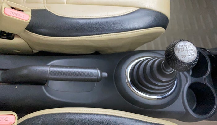 2015 Honda Amaze 1.2L I-VTEC S, Petrol, Manual, 80,673 km, Gear Lever