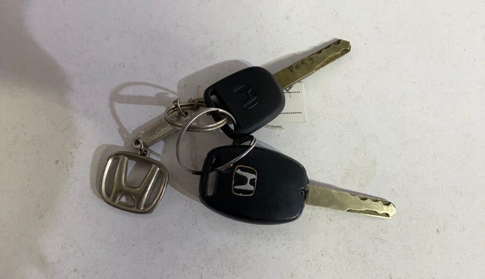 2015 Honda Amaze 1.2L I-VTEC S, Petrol, Manual, 80,673 km, Key Close Up