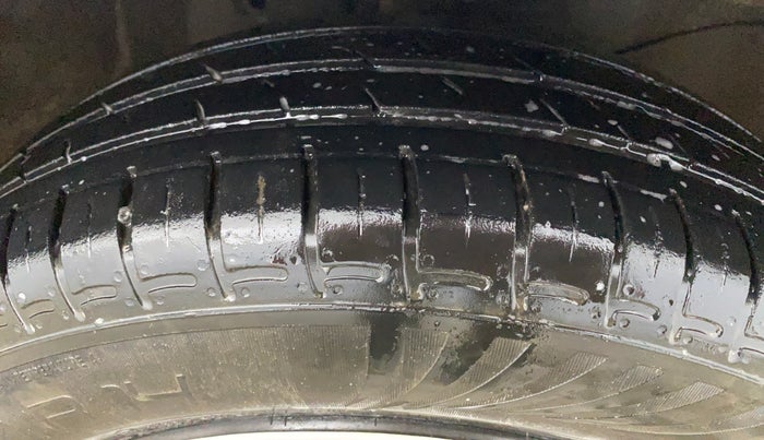 2015 Honda Amaze 1.2L I-VTEC S, Petrol, Manual, 80,673 km, Right Front Tyre Tread
