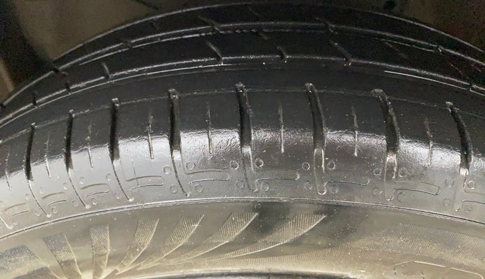 2015 Honda Amaze 1.2L I-VTEC S, Petrol, Manual, 80,673 km, Left Front Tyre Tread