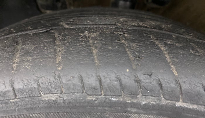 2018 Hyundai Verna 1.6 CRDI SX + AT, Diesel, Automatic, 63,709 km, Left Front Tyre Tread