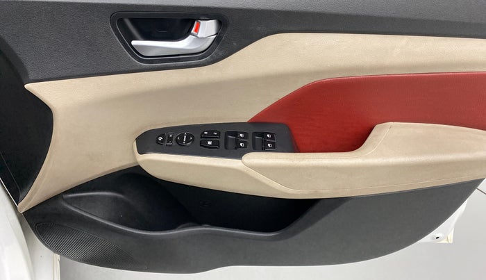 2018 Hyundai Verna 1.6 CRDI SX + AT, Diesel, Automatic, 63,709 km, Driver Side Door Panels Control