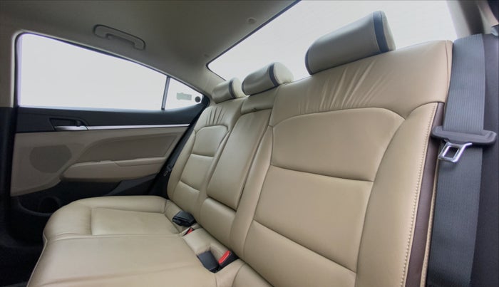 2021 Hyundai New Elantra 2.0 SX MT, Petrol, Manual, 9,125 km, Right Side Rear Door Cabin