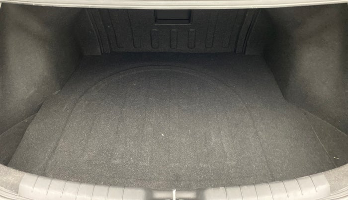 2021 Hyundai New Elantra 2.0 SX MT, Petrol, Manual, 9,125 km, Boot Inside