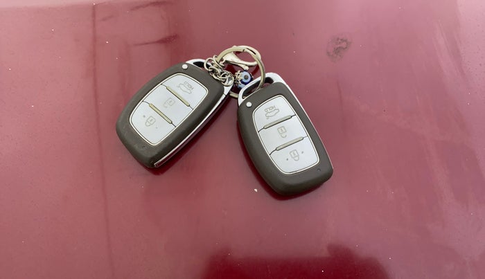 2015 Hyundai Grand i10 ASTA (O) 1.2 KAPPA VTVT, Petrol, Manual, 41,896 km, Key Close Up