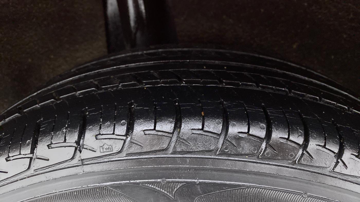 2016 Maruti Baleno DELTA PETROL 1.2, Petrol, Manual, 41,568 km, Right Rear Tyre Tread