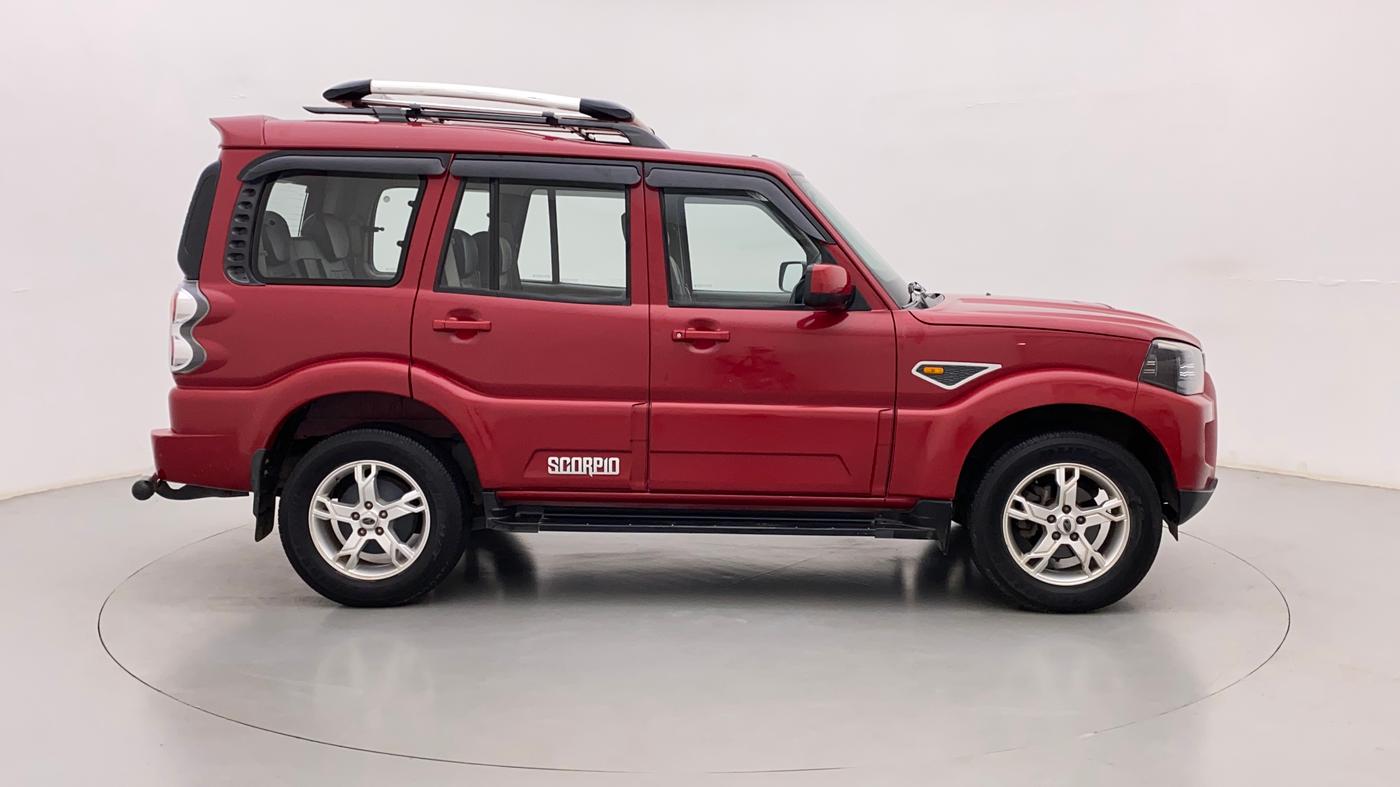 2015 Mahindra Scorpio S8, Diesel, Manual, 61,590 km, Right Side View