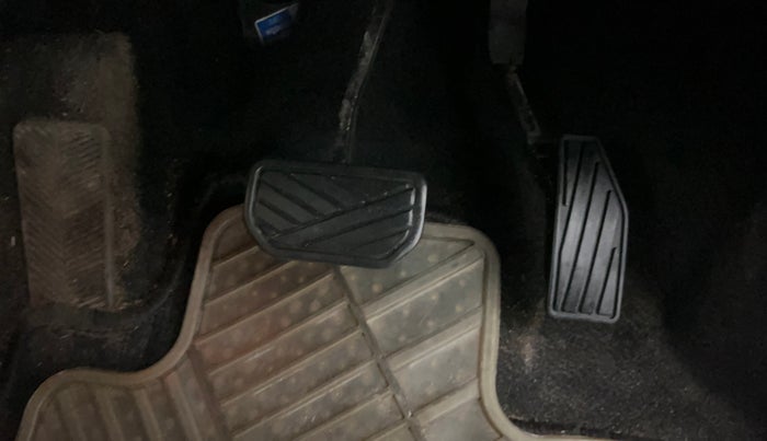 2017 Maruti Baleno ZETA CVT PETROL 1.2, Petrol, Automatic, 63,573 km, Pedals