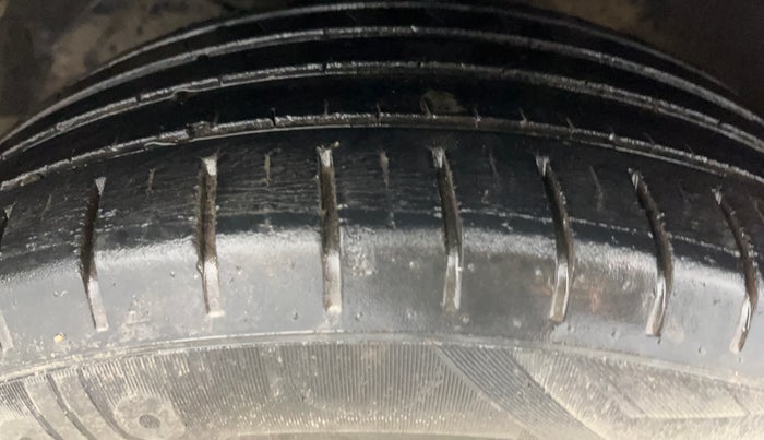 2017 Maruti Baleno ZETA CVT PETROL 1.2, Petrol, Automatic, 63,573 km, Left Front Tyre Tread