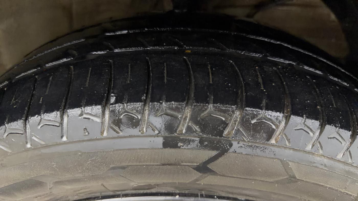 2020 Maruti XL6 ALPHA AT, Petrol, Automatic, 62,973 km, Right Front Tyre Tread