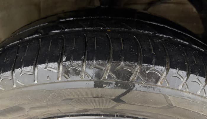 2020 Maruti XL6 ALPHA AT, Petrol, Automatic, 62,973 km, Right Front Tyre Tread