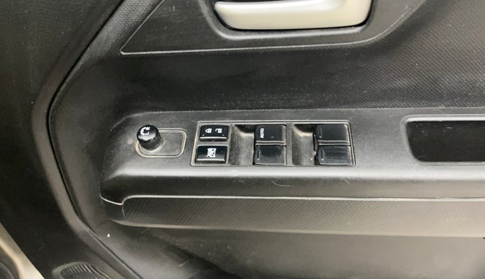 2019 Maruti New Wagon-R VXI 1.2, Petrol, Manual, 83,760 km, Driver Side Door Panels Control