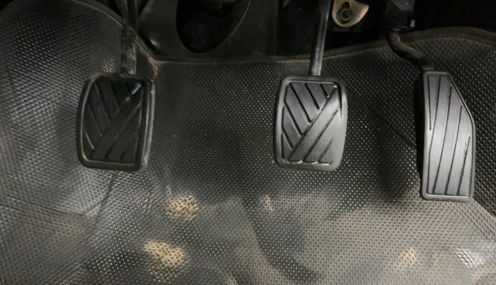 2019 Maruti New Wagon-R VXI 1.2, Petrol, Manual, 83,760 km, Pedals