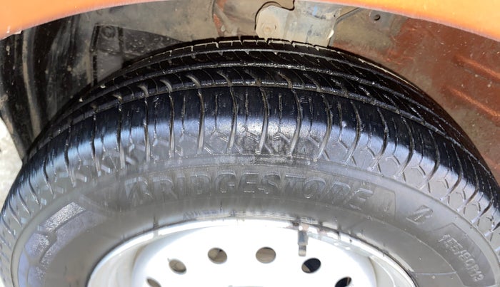 2021 Maruti New Wagon-R LXI CNG 1.0, CNG, Manual, 1,08,042 km, Left Front Tyre Tread