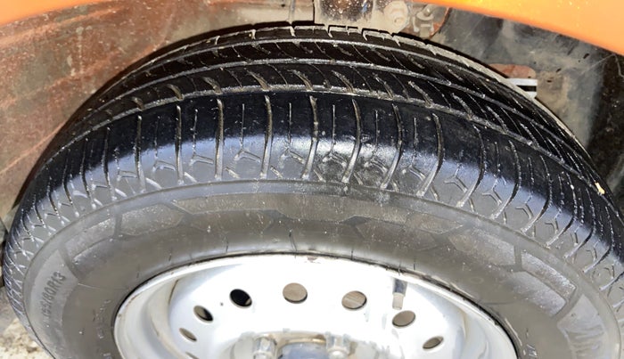 2021 Maruti New Wagon-R LXI CNG 1.0, CNG, Manual, 1,08,042 km, Right Front Tyre Tread