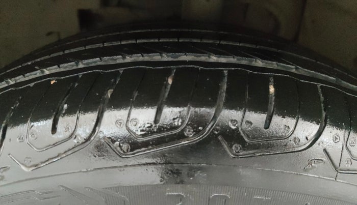 2018 Tata NEXON XM PETROL, Petrol, Manual, 50,677 km, Left Front Tyre Tread