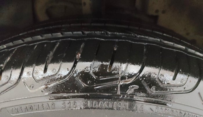 2018 Tata NEXON XM PETROL, Petrol, Manual, 50,677 km, Right Front Tyre Tread