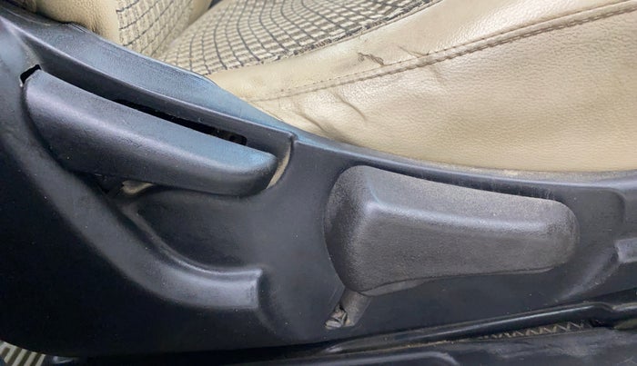 2013 Tata Indigo ECS VX CR4, Diesel, Manual, 98,911 km, Driver Side Adjustment Panel