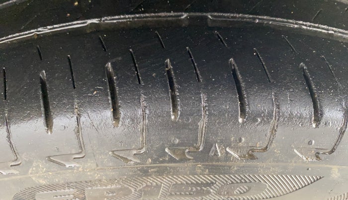 2013 Tata Indigo ECS VX CR4, Diesel, Manual, 98,911 km, Right Front Tyre Tread