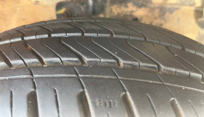 2016 Maruti Celerio ZXI (O), Petrol, Manual, 51,396 km, Right Front Tyre Tread