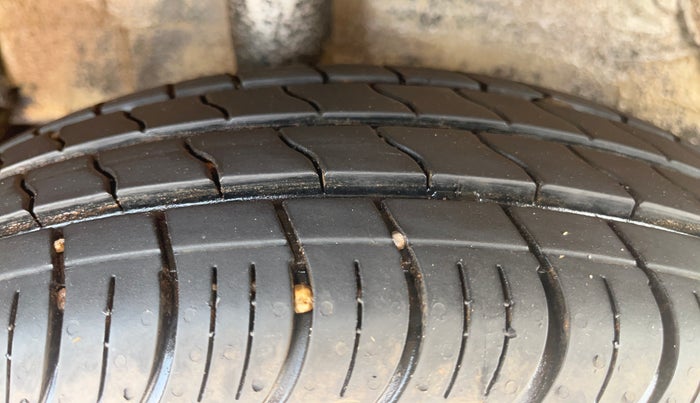 2016 Maruti Celerio ZXI (O), Petrol, Manual, 51,396 km, Right Rear Tyre Tread